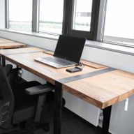 Schreibtisch 160x60x75cm