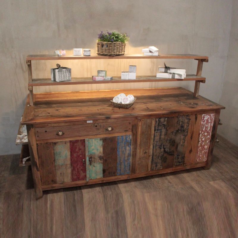 Anzeigetisch für Badebomben - recycled wood
