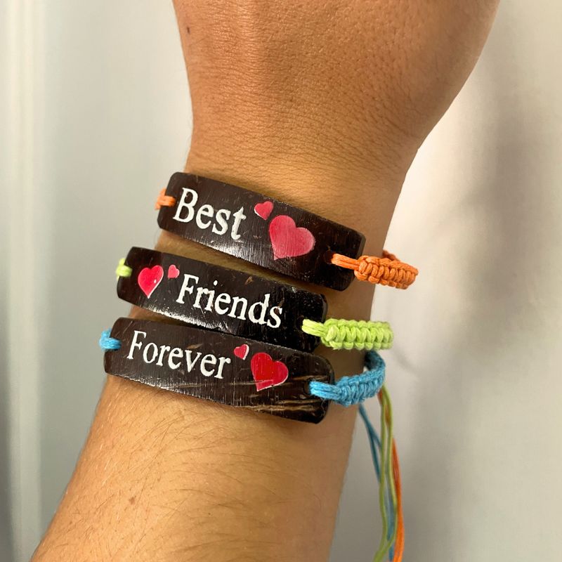Handgefertigte Freundschaftsbänder - Friends Coconut Print (sortiert)
