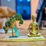 Edelstein-Yoga-Garten – Padmasana-Pose – Grüner Aventurin – Gekippter Baum – 100 Splittersteine