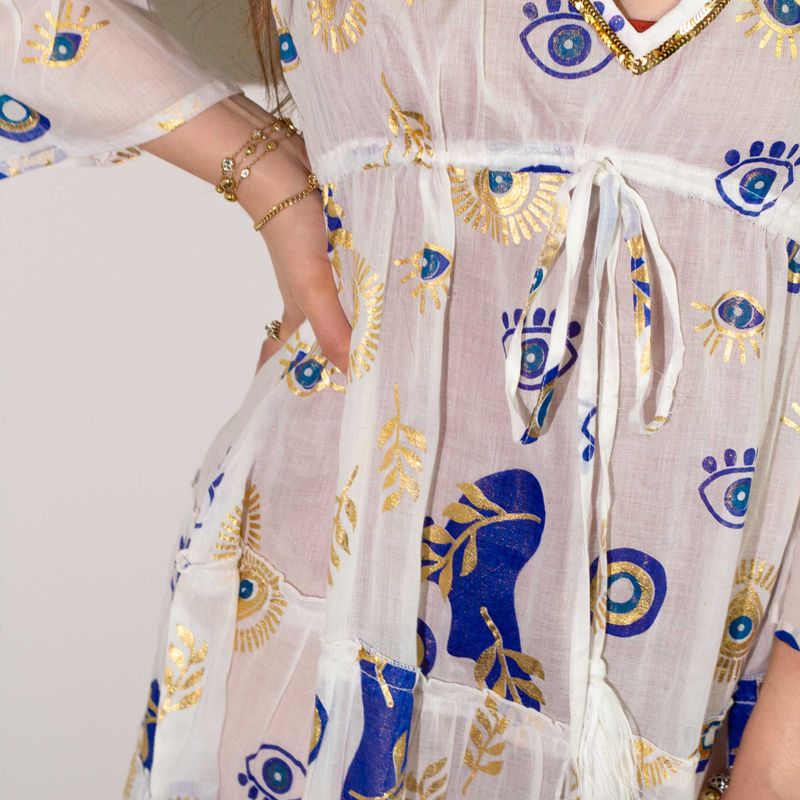(M-L) Kleid – Weißes, blaues und goldenes Evil-Eye-Design