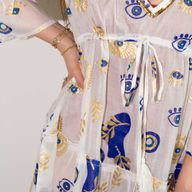 (M-L) Kleid – Weißes, blaues und goldenes Evil-Eye-Design