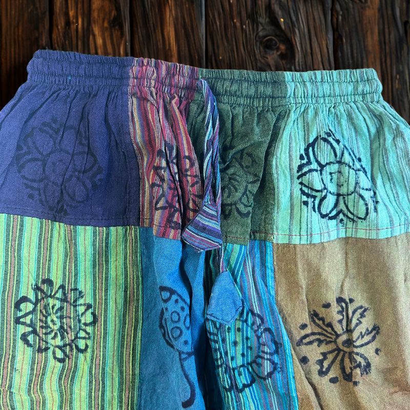 Nomaden-Sari – Pilzhose – Blockdruck-Designs – Grüntöne S/M