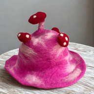 Filzhut mit Pilzmotiv - Shocking Pink