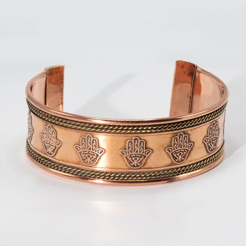 Kupferne breite Armbänder mit Messingdekor (sortiert)