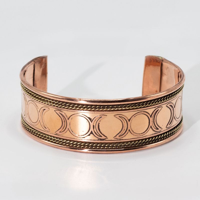 Kupferne breite Armbänder mit Messingdekor (sortiert)