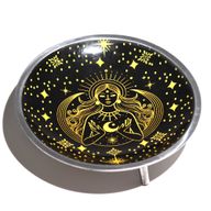 Dreibeiniger emaillierter Opferteller - Goldgöttin auf Schwarz