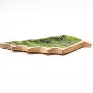 Lost in the Forest – Emaillierte Holzschale mit Blättern – 33 x 17 cm