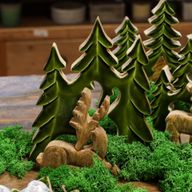 Lost in the Forest – Hirsch im Wald, 3D-Holzdekoration – 23 x 20 cm