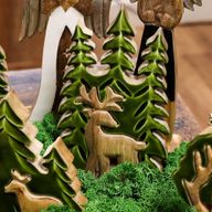Lost in the Forest – Hirsch im Wald, 3D-Holzdekoration – 25 x 15 cm