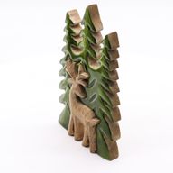 Lost in the Forest – Hirsch im Wald, 3D-Holzdekoration – 25 x 15 cm