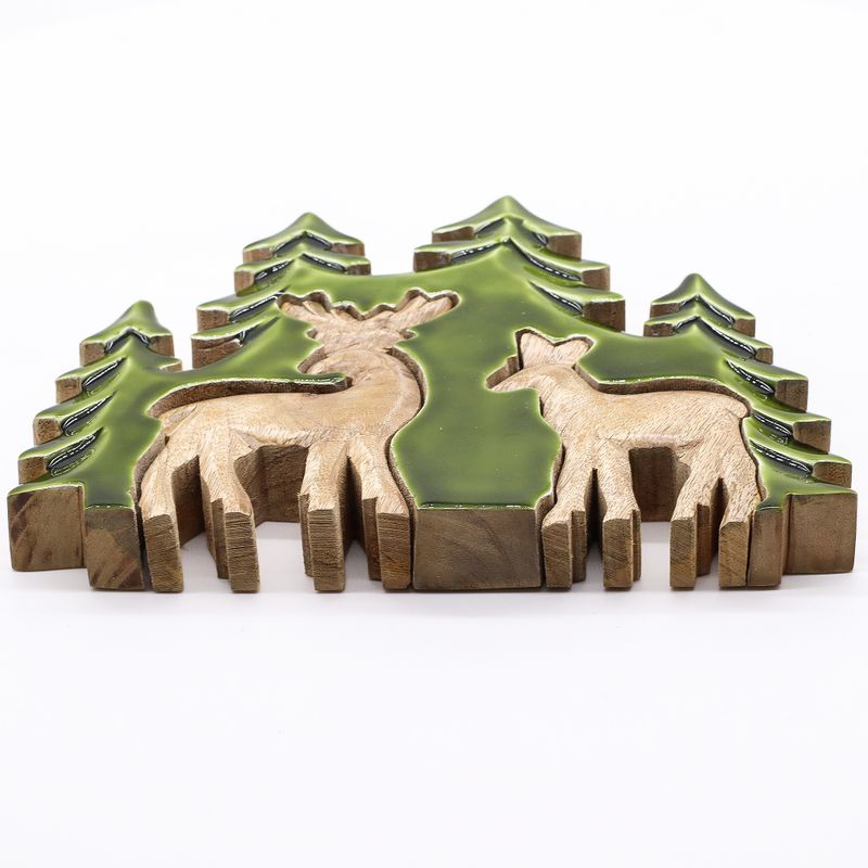 Lost in the Forest – Zwei Hirsche im Wald, 3D-Holzdekoration – 18 x 23 cm