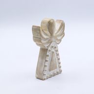 Engel aus Mangoholz – Weiß getüncht – 13 cm