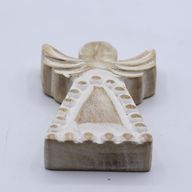 Engel aus Mangoholz – Weiß getüncht – 13 cm