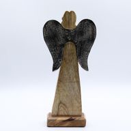 Großer Friedensengel aus Mangoholz, Metallflügel und Emaille-Details – 30 cm