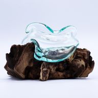 Gewellte Schale aus geschmolzenem Glas auf Holz, 18 cm