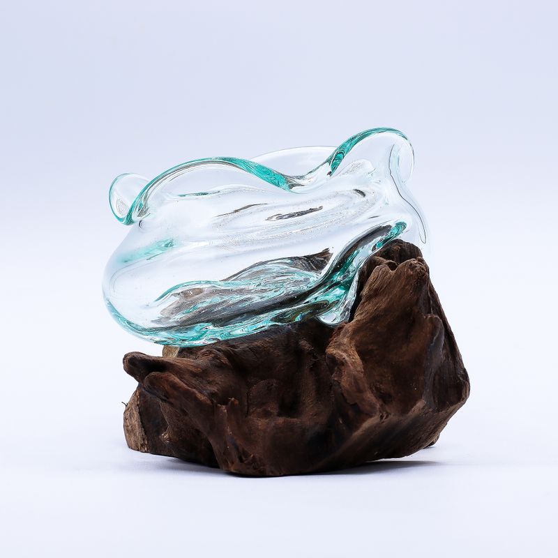 Gewellte Schale aus geschmolzenem Glas auf Holz, 18 cm