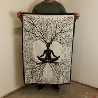 Wandbild aus Baumwolle (70 x 110 cm) – Chakra-Erdverbindung