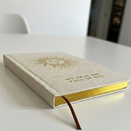 Gebundenes Dankbarkeitstagebuch – 120 Seiten – Goldschnitt – Elfenbein & Gold