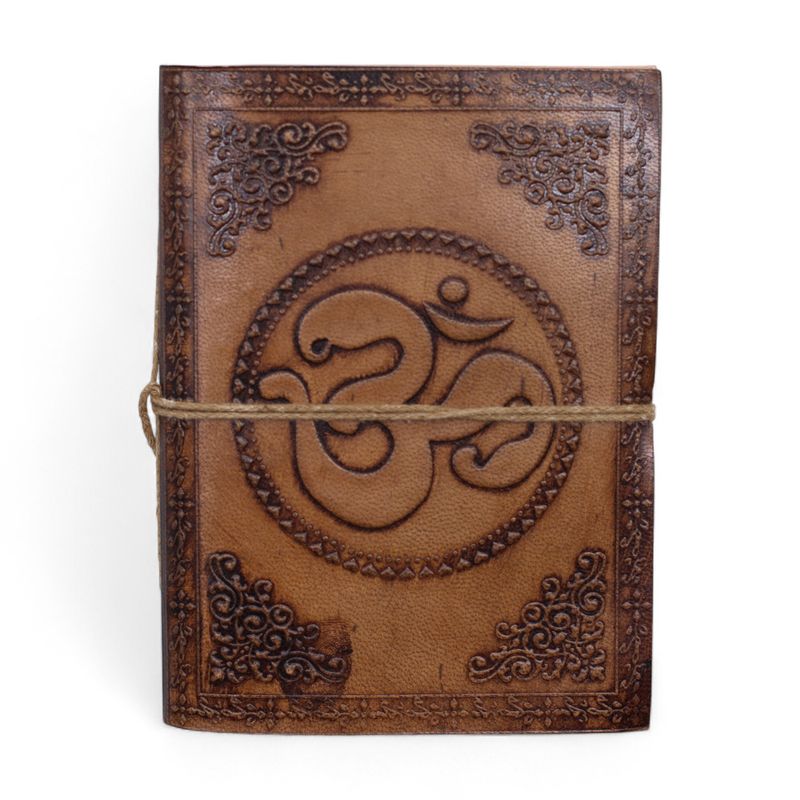 Verschiedene esoterische Ledernotizbücher (6x4,5") - Vitrine
