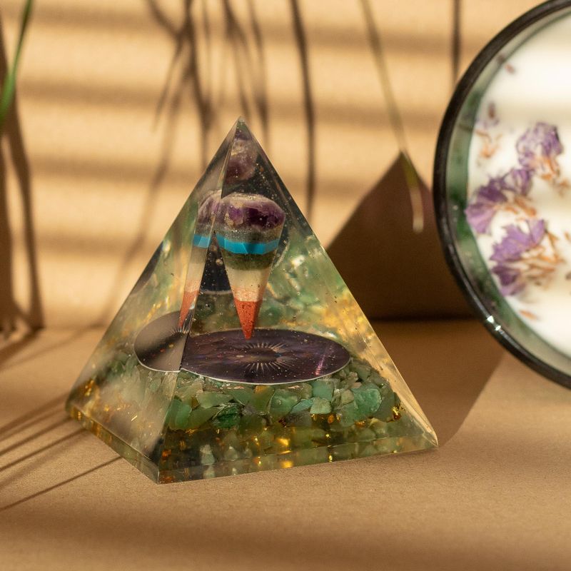 Med Orgonit-Pyramiden 7x6cm - Pendel - Grüne Aventurin-Chips