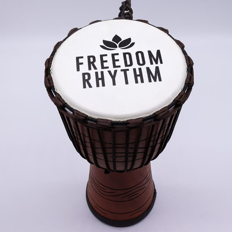 Große Pro-Djembe-Trommel - Freiheitsrhythmus (hoch) - 50 cm (Durchmesser 22 cm)