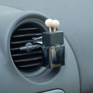 Schwarz – Flaschen zur Befestigung am Autodiffusor – 8 ml – (3 verschiedene Designs x 4)