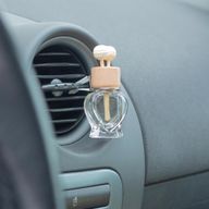 Transparente Flaschen zur Befestigung am Autodiffusor-Lüftungsschlitz – 8 ml – (3 verschiedene Designs x 4)