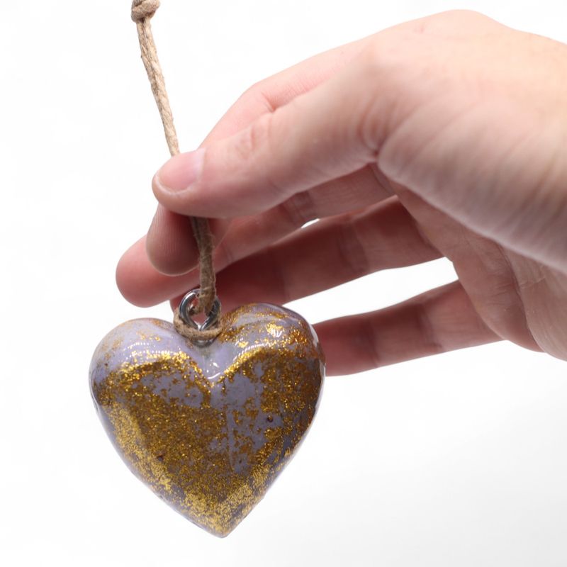 Große Deko-Herzen aus Holz – Lavendelgold (50 Stück) – im Präsentationsglas