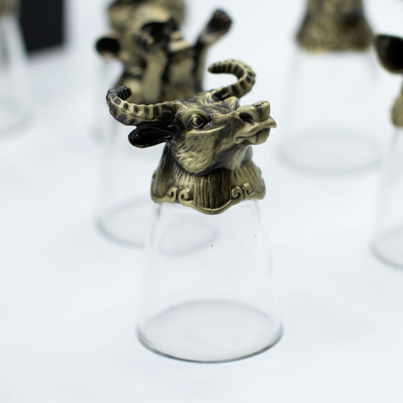 Bottom Up Schnapsgläser (25 ml) – Chinesische Tierkreiszeichen – Antikbronze
