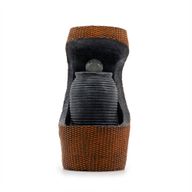 Grandioses Wasserspiel – 24 x 22 x 48 cm – Farbwechselnde Kristallkugel in griechischer Urne im Korb