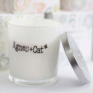 Geschenkbox – Kaffee und Nüsse (Kerze) + Pfingstrosen und japanische Blumen (Badebombe)