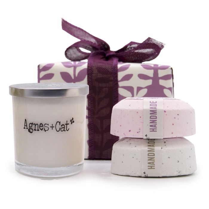 Geschenkbox – Mondstein (Kerze) + Provence & Tee und Rosen (Badebombe)