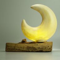 Drift Glow Lampe mit halbmondförmigem Lampenschirm und Crackle-Effekt – Grau