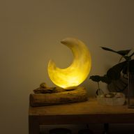 Drift Glow Lampe mit halbmondförmigem Lampenschirm und Crackle-Effekt – Grau