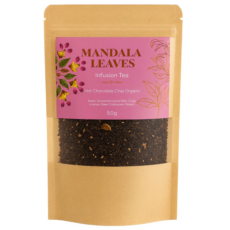 Bio-Chai-Aufguss mit heißer Schokolade