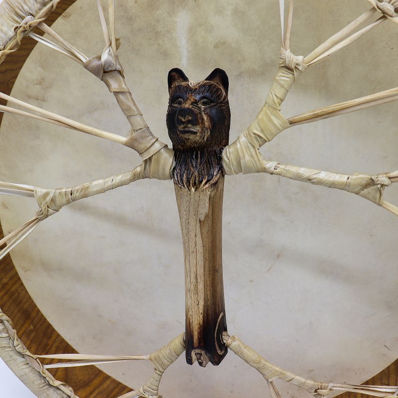Spirit of the Bear – Schamanentrommel & -stock – stimmbar – 40 cm