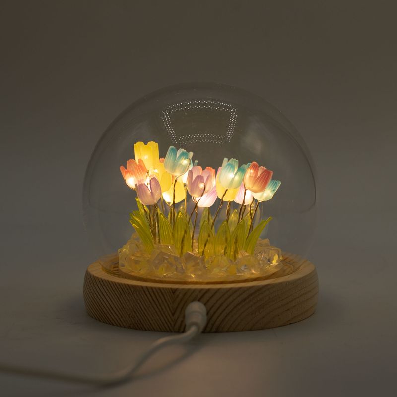 Floral Glow Gartenkuppel – 20 mehrfarbige Tulpen – LED-USB