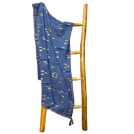 Nomad Sari On the Med Kollektion - Pario -Seeblaues und goldenes Fisch-Design