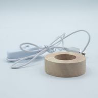 Runder LED-USB-Ständer aus Holz, 6 cm Durchmesser – Mehrfarbig