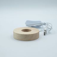 8 cm runder USB-LED-Ständer aus Holz – Mehrfarbig