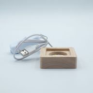 6 cm quadratischer USB-LED-Ständer aus Holz – Kalt-/Warm-/Tageslicht