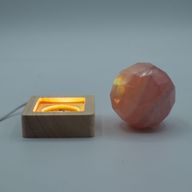 6 cm quadratischer USB-LED-Ständer aus Holz – Mehrfarbig