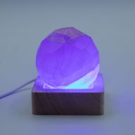 6 cm quadratischer USB-LED-Ständer aus Holz – Mehrfarbig