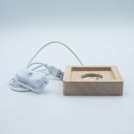8 cm quadratischer LED-USB-Ständer aus Holz – Kalt-/Warm-/Tageslicht