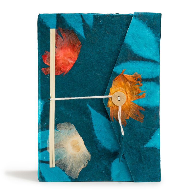 Großes Lokta Notizbuch mit floralem Muster (21 x 15 cm) – 45 Blatt – inkl. Lesezeichen – Mitternachtsblau
