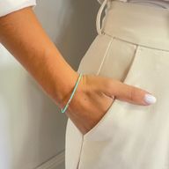 Nepalesisches Armband mit extrafeinen Edelsteinen – Türkis und Tropfenform
