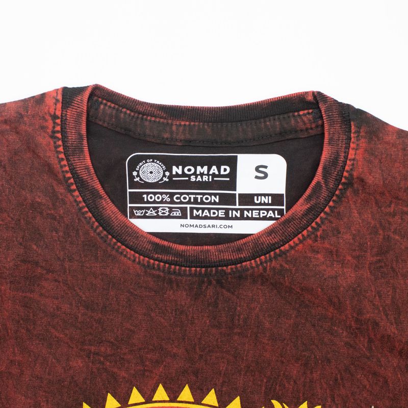 Nomad Sari steingewaschene Baumwoll-T-Shirt - Drachen-Mandala - Burgunderrot - Klein