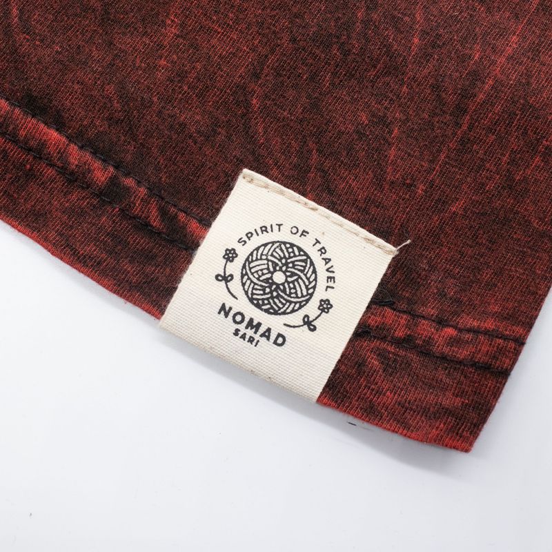 Nomad Sari steingewaschene Baumwoll-T-Shirt - Drachen-Mandala - Burgunderrot - Klein