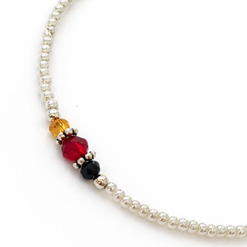 Nepalesisches Armband mit extrafeinen Edelsteinen – Perlen und geschliffene Perlen
